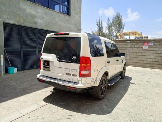 Land Rover Discovery 2009 White