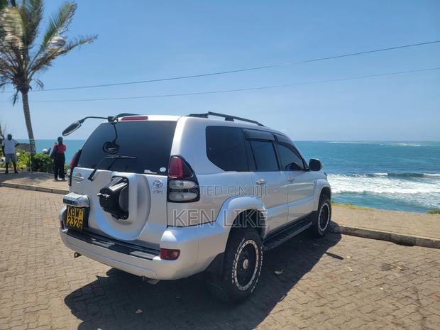 Toyota Land Cruiser Prado 2007 Silver