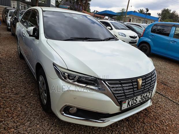 Toyota Premio 2018 White