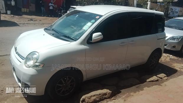 Toyota Sienta 2015 Pearl