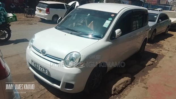 Toyota Sienta 2015 Pearl