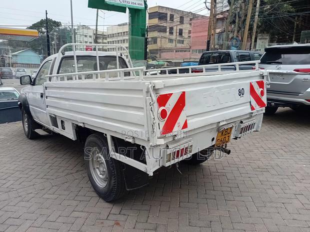 Tata 407 2009 Off white