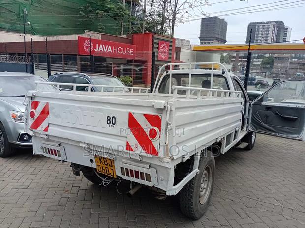 Tata 407 2009 Off white