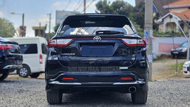 Toyota Harrier 2.0 4WD 2019 Black