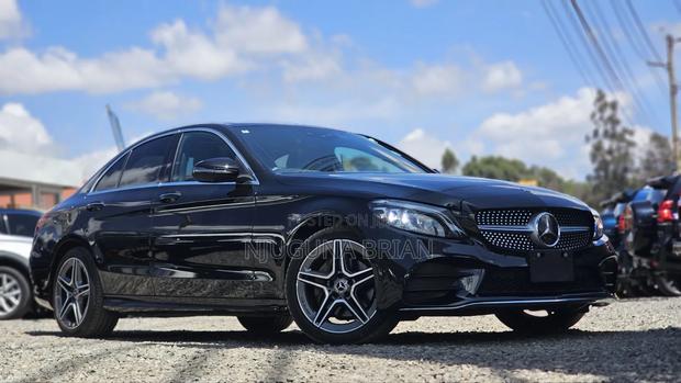 Mercedes-Benz C200 2020 Black