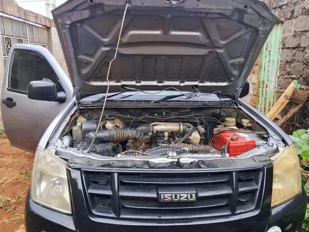 Isuzu D-MAX 2013 Silver