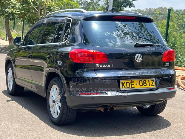 Volkswagen Tiguan R-Line 4dr SUV (2.0L 4cyl Turbo 6A) 2015 Black