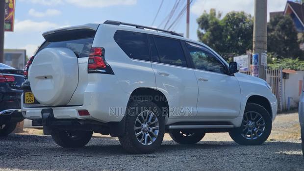 Toyota Land Cruiser Prado Kakadu 2020 White