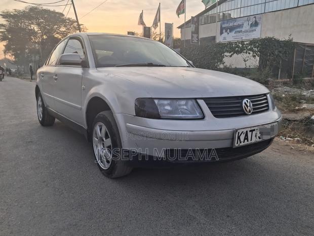 Volkswagen Passat 2000 Silver
