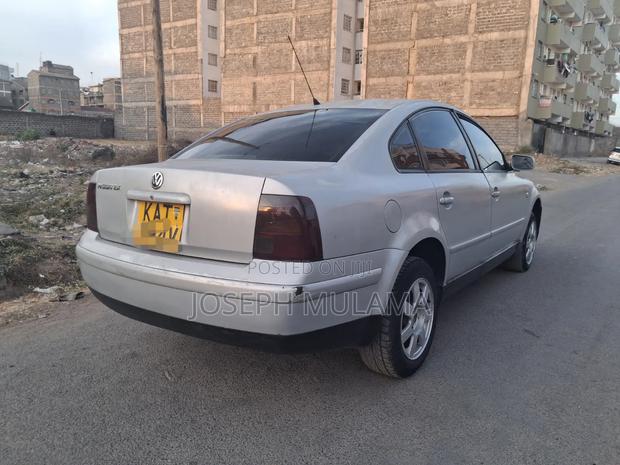 Volkswagen Passat 2000 Silver