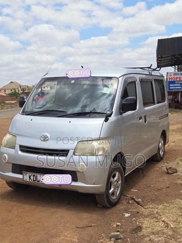 Toyota TownAce 2016 Silver
