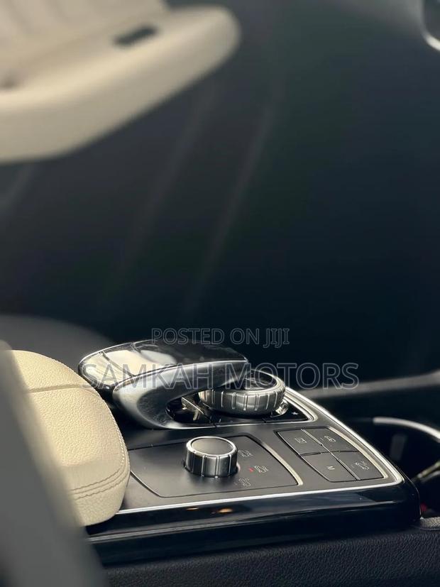 Mercedes-Benz GLE-Class 2018 Blue