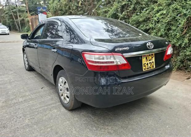 Toyota Premio 2011 Black