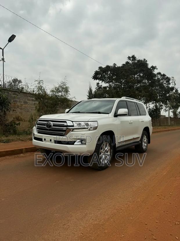 Toyota Land Cruiser 4.5 V8 VXR 2020 Pearl