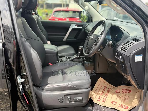 Toyota Land Cruiser Prado 2.8 2021 Black