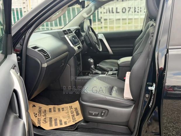 Toyota Land Cruiser Prado 2.8 2021 Black