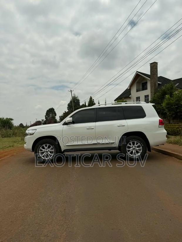 Toyota Land Cruiser 4.5 V8 VXR 2020 Pearl