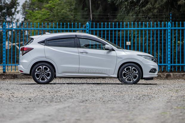 Honda Vezel 1.5 Hybrid 2WD 2019 Pearl