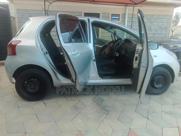 Toyota Vitz 1.0 FWD 5dr 2007 Silver