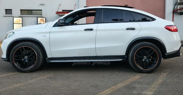 Mercedes-Benz GLE-Class GLE 350d 4MATIC 2018 White