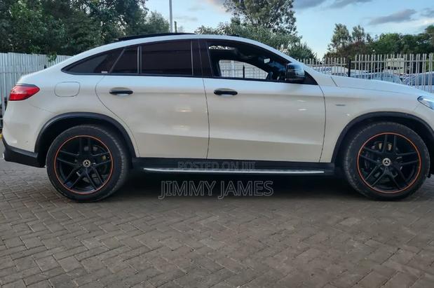 Mercedes-Benz GLE-Class GLE 350d 4MATIC 2018 White
