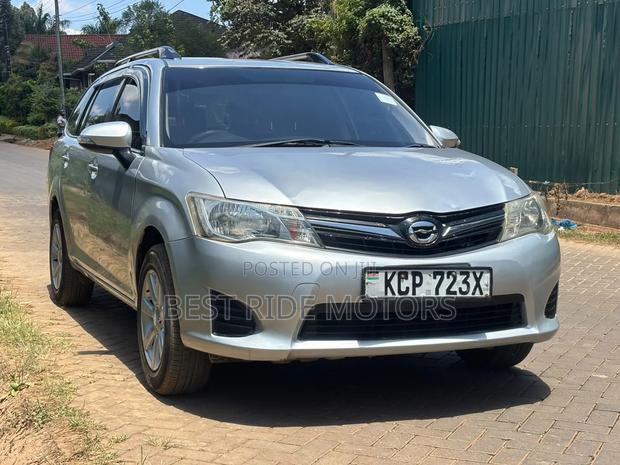Toyota Corolla Fielder 1.5 Petrol FWD 2012