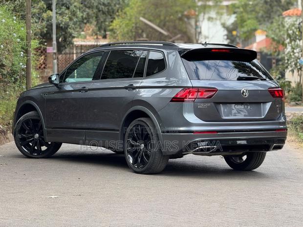 Volkswagen Tiguan 2.0T SE FWD 2020 Silver