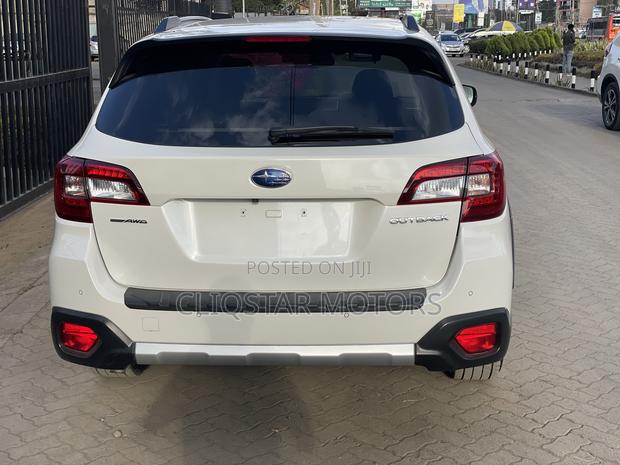 Subaru Outback 2.5i Premium AWD 2019 White