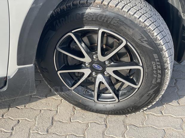 Subaru Outback 2.5i Premium AWD 2019 White