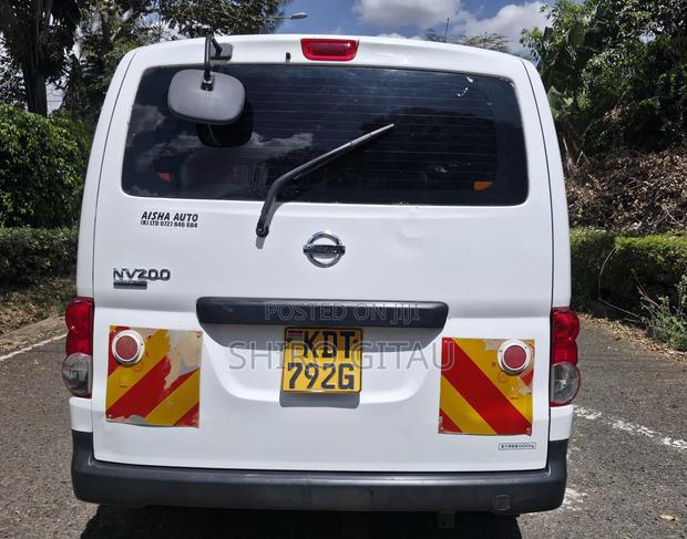 Nissan NV200 2019 White