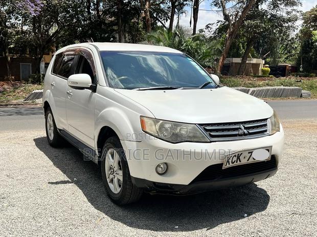 Mitsubishi Outlander 2009 White