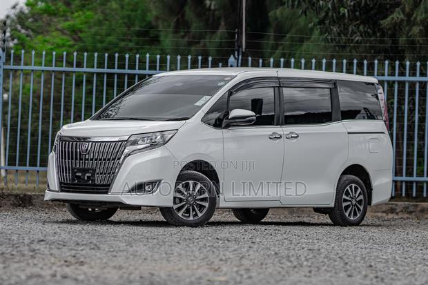 Toyota Esquire 2018 White
