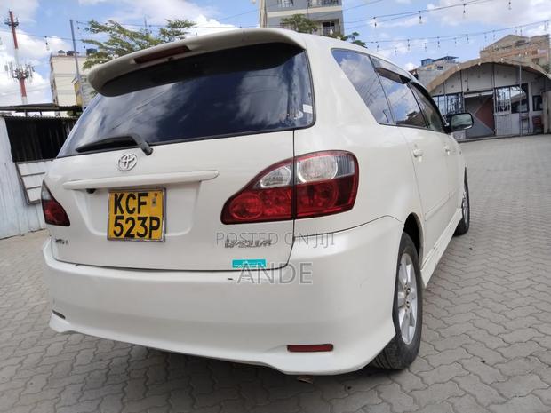 Toyota Ipsum 2009 Pearl