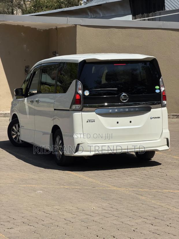 Nissan Serena 2019 White