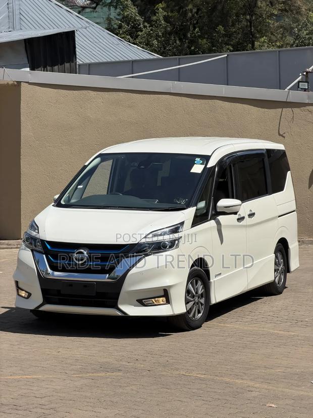 Nissan Serena 2019 White