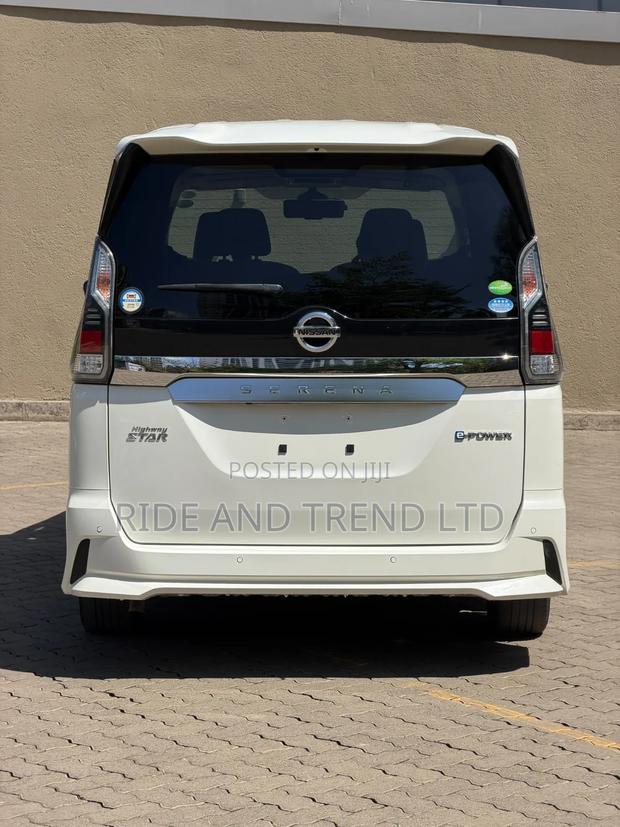 Nissan Serena 2019 White