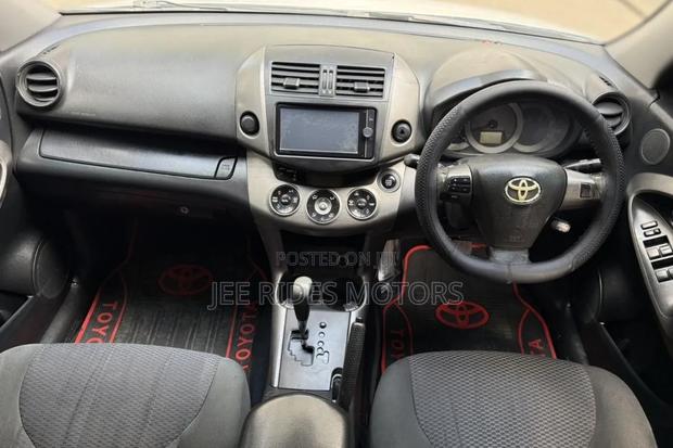 Toyota RAV4 2014 Off white