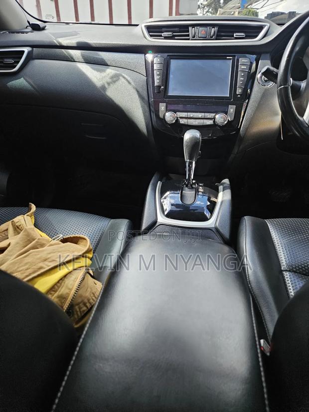 Nissan X-Trail 2.0 Hybrid FWD 2016 Black