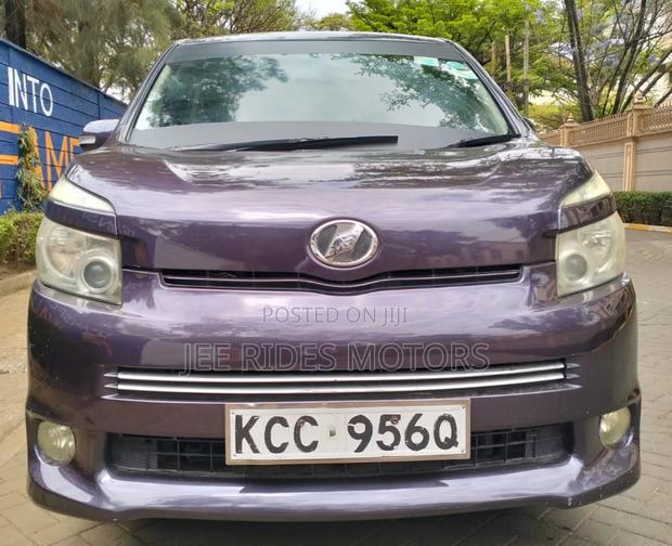 Toyota Voxy 2008 Purple