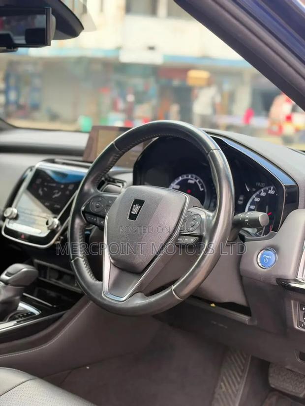 Toyota Crown 2019 Blue