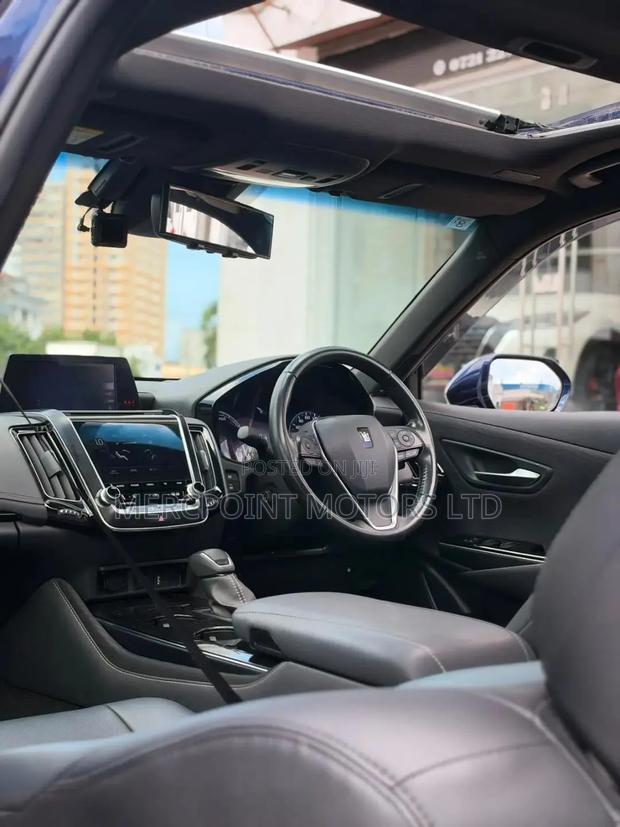 Toyota Crown 2019 Blue
