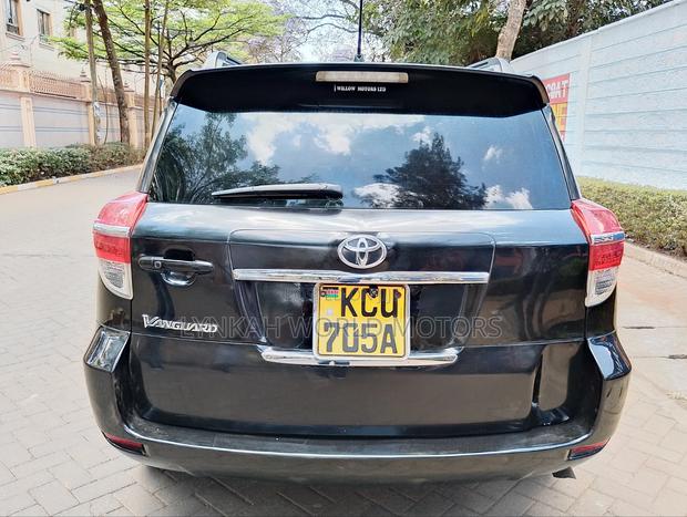 Toyota Vanguard 2012 Black