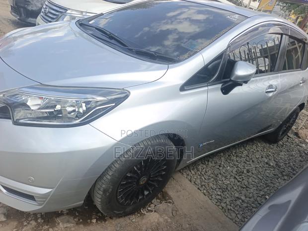 Nissan Note 2018 Silver