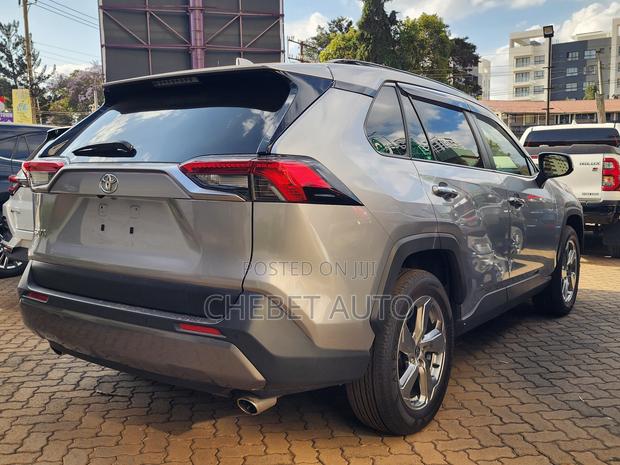Toyota RAV4 2020 Silver