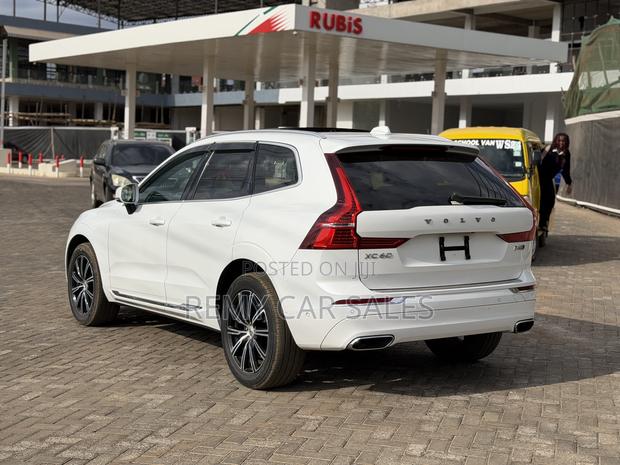 Volvo XC60 2018 White