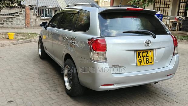 Toyota Corolla Fielder 2013 Silver