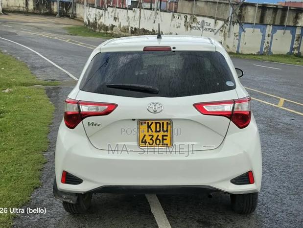 Toyota Vitz 1.0 FWD 5dr 2019 Pearl