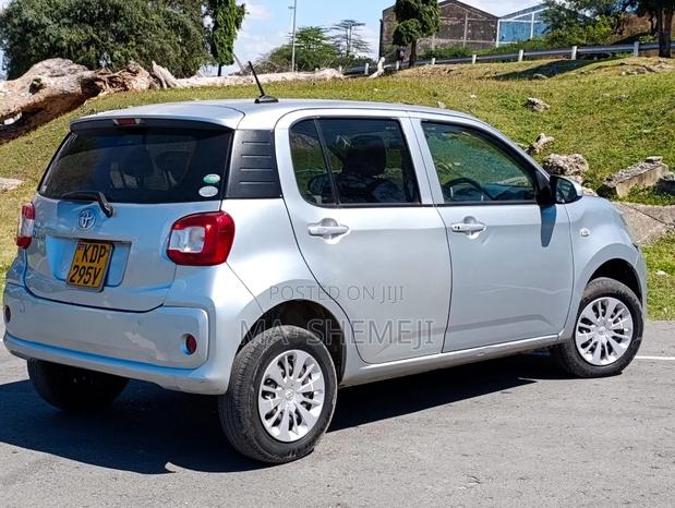 Toyota Passo 1.0 FWD 2017 Silver