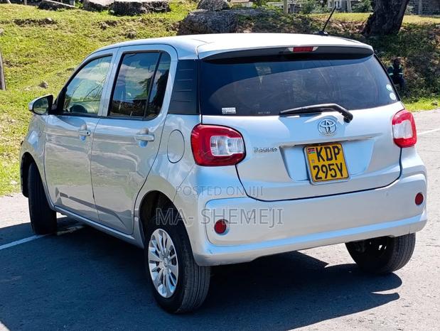 Toyota Passo 1.0 FWD 2017 Silver