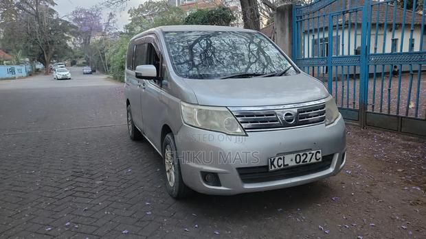 Nissan Serena 2010 Gray
